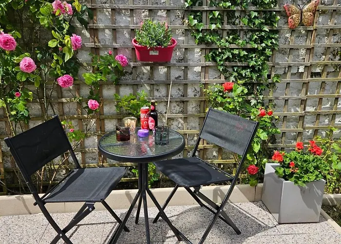 Apartment Avec Jardin Rosendael Proche Dunkirk